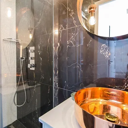 Dreamyflat - The Louvre Aparthotel 2*